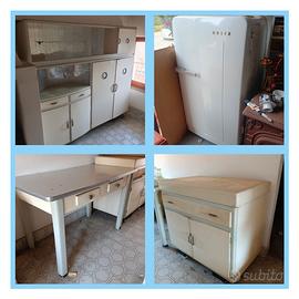 arredo cucina anni 50 mettitutto frigo Bosch vinta