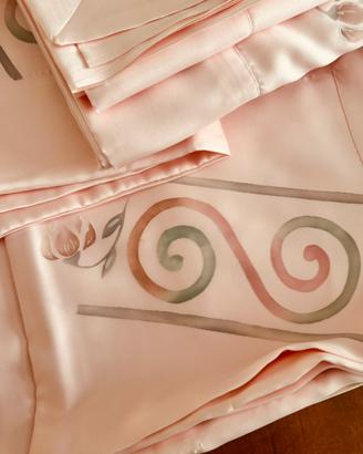 Set per il letto matrimoniale di seta rasata