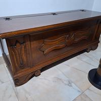 Cassapanca in legno
