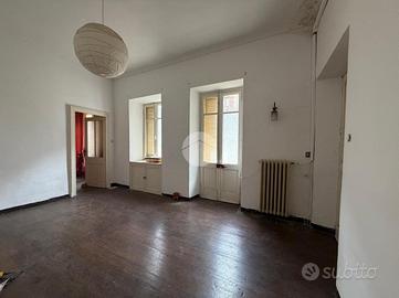 5 LOCALI A CUORGNÈ