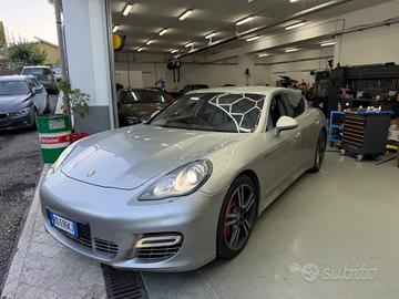 Porsche Panamera 4.8 Turbo BOOK SERVICE
