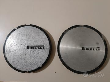 Cerchi in lega Pirelli 8P - Coprimozzi originali 