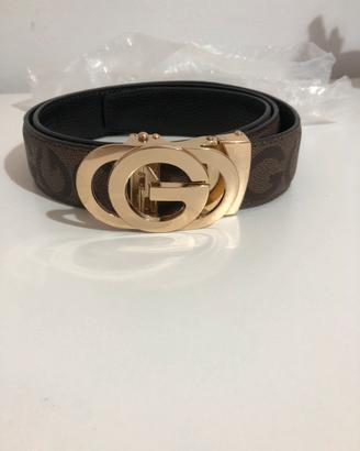 Cintura unisex Gucci  logo in GG  dorato
