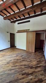 Appartamento di 155 m² con 4 locali a Montevarchi