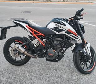 KTM Duke 125