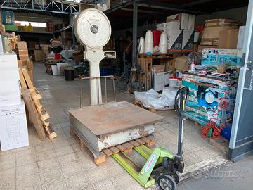 Bilancia italiana macchi