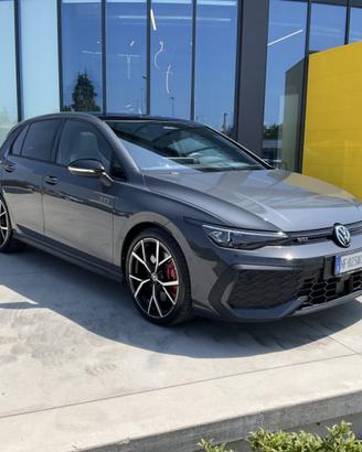 VOLKSWAGEN Golf 2.0 TSI DSG GTI