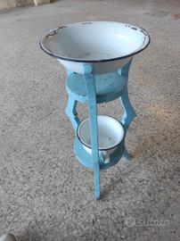 Treppiede lavamani in legno antico