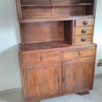 Credenza in legno marrone