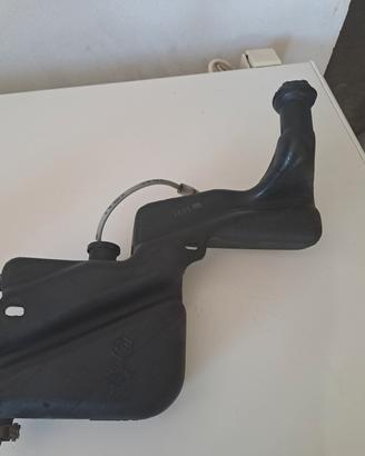 Serbatoio olio per miscelatore Piaggio.