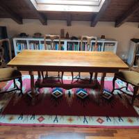 Tavolo in legno con 6 sedie