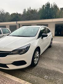 Opel Astra sw automatico.