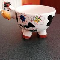 Tazza a forma di mucca