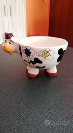 Tazza a forma di mucca