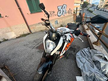 Ktm duke 125 abs
