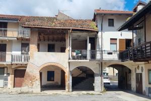 PORZIONE DI CASA A BONATE SOPRA