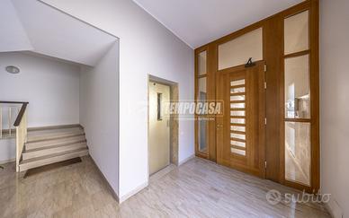 Quadrilocale con garage a due passi dal centro sto