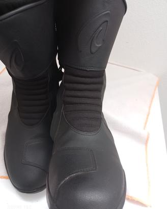 stivali moto forma