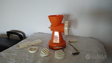 Supernova torchio pasta fresca spaghetti anni '70