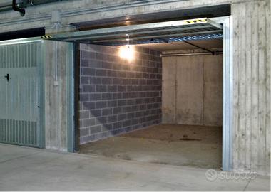 Garage 20 mq B.Roma Fiera Esselunga