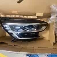 Faro sinistro Renault Megane 26 01 019 32R