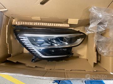Faro sinistro Renault Megane 26 01 019 32R