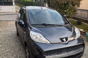 peugeot 107 nero