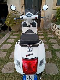 Vespa GTS 125 Super i.e