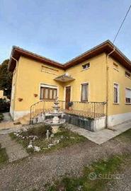 Immobile in asta di 227 m² con 4 locali a Lonate P