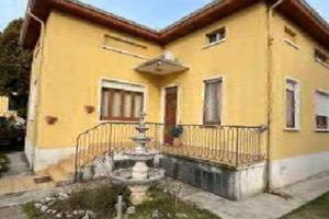 Immobile in asta di 227 m² con 4 locali a Lonate P