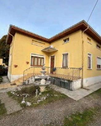 Immobile in asta di 227 m² con 4 locali a Lonate P