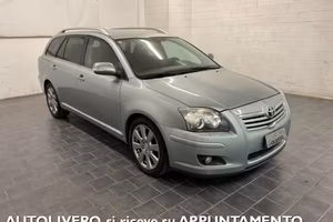 TOYOTA Avensis 2.2 D-4D 16V 150cv Station Wagon-