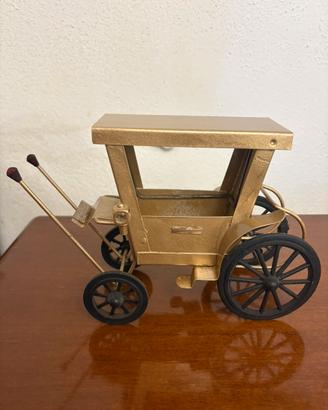 Antico lume in ferro