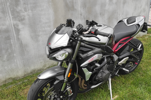 Triumph Street Triple RS