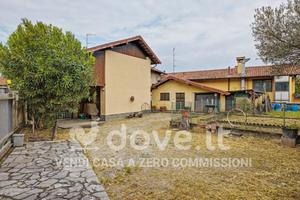 Villa di 144 m² con 4 locali a Angera