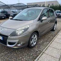RENAULT Scenic 1.4 16V TCE Dynamique