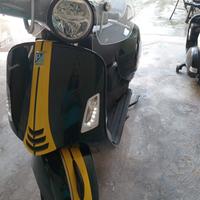 Vespa 300 super sport serie limitata