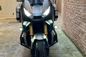 Scouter  Honda XADV