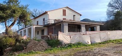 Casale con terreno