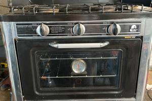 Cucina con forno