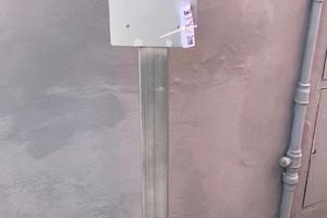 Supporto colonna da terra per Wallbox acciaio inox