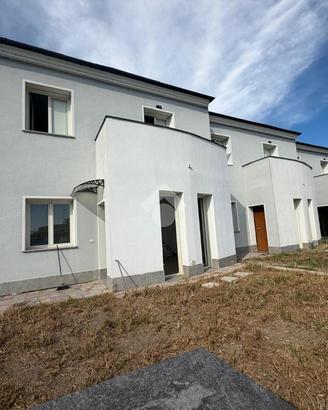 VILLA A SCHIERA A GUARDA VENETA