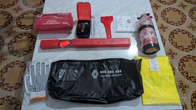 Kit di Emergenza Auto Renault / Genart - Completo 