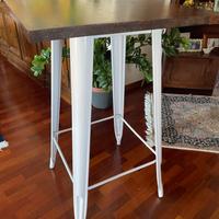 Tavolo alto tipo bar