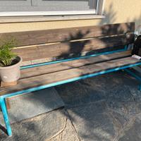 Panchina da giardino in legno