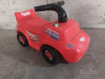 Macchinina cavalcabile Saetta McQueen