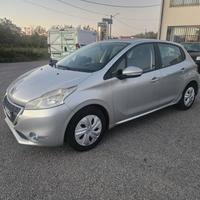 Peugeot 208 benzina