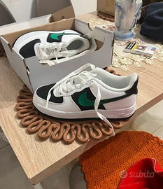 Scarpe Nike da donna e da uomo