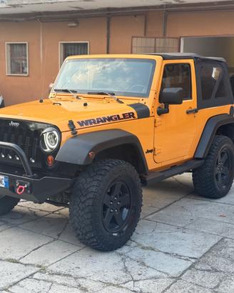 Jeep Wrangler 2.8 CRD DPF Sahara Auto
