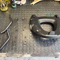 Piastra portapacchi Givi per BMW Gs 1200 K25